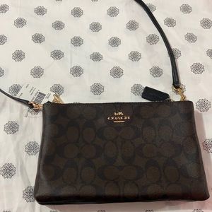 NEW COACH SMALL PURSE!
